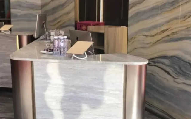 Naive S Hotel