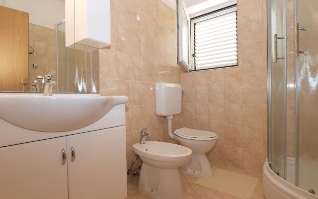 Apartment 1406 (No Front Desk,Contact The Property Five Days In Advance)