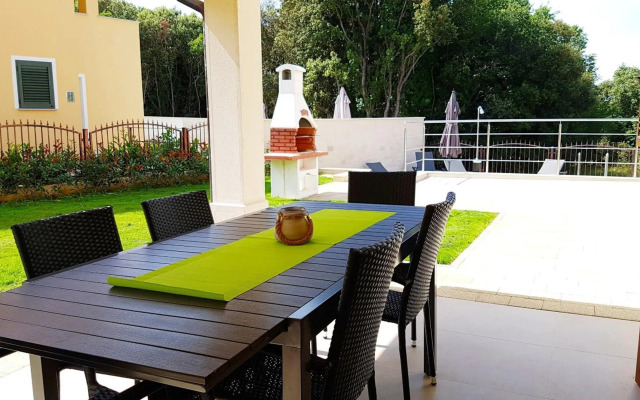 Villa Aurora 4-SternePrivate POOL