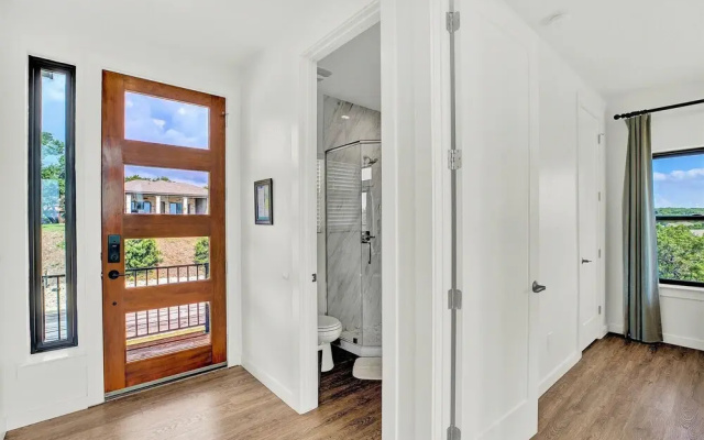 Luxury Lakeview Home W/pool-beach and Boat Access