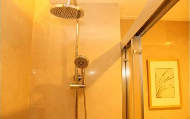 Xin A Dan Yuan Optics Valley International Hotel