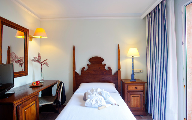 Hotel Cala Sant Vicenç - Adults Only + 16