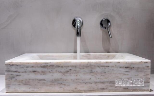Lithos Luxury Suites