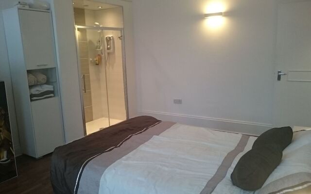 Winchester Street Apartment