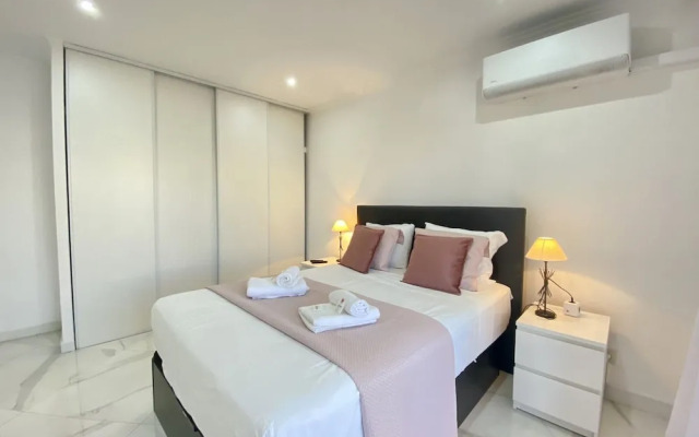 Albufeira Crystal by Homing