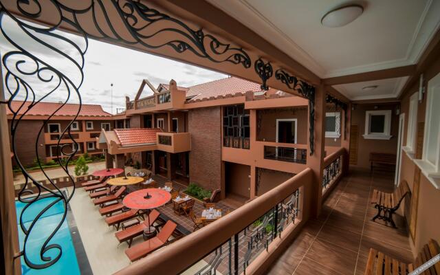 Royal Aykare Lodge