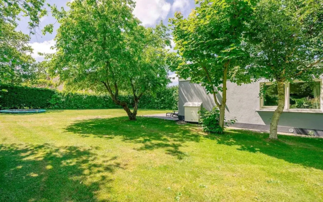 Cozy Detached Bungalow for 4 Persons