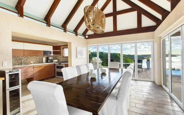 6 BR Villa On Crocus Bay With Pool Concierge