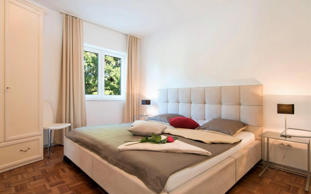 My-Summerlodge-Lemon