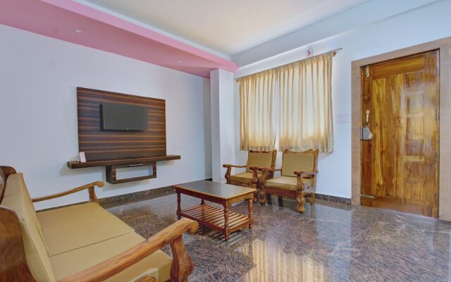 OYO 11724 Chitra Residency Premium