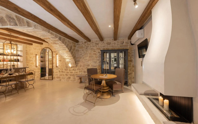 Inotropes Boutique Suites