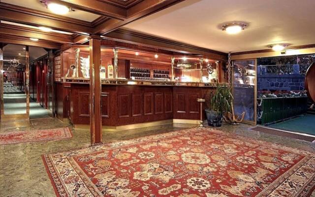 Botel Admiral