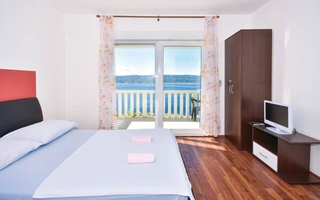 Emilie's House And Apartment