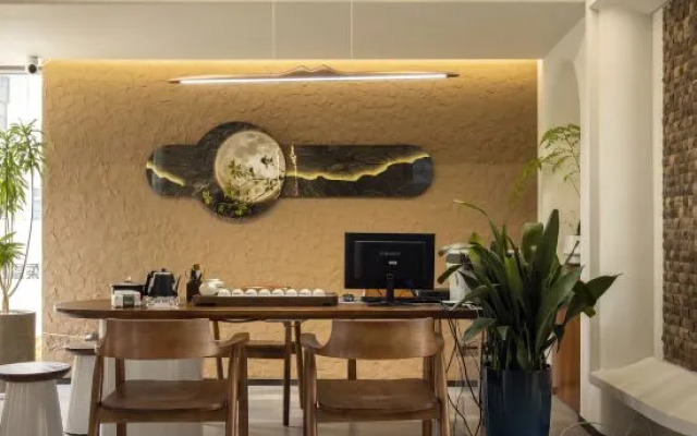 Wuju Wushu Homestay (Jintan Oriental Salt Lake City Branch)