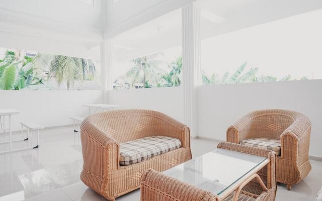 Rose Garden by RedDoorz