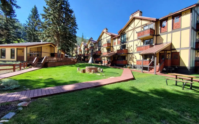 Auslander Condominiums