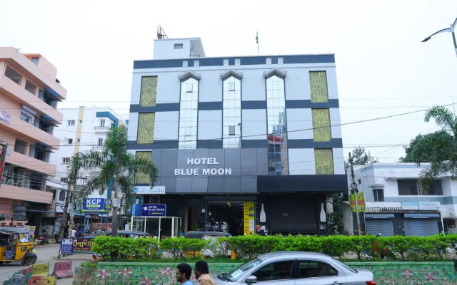 Hotel Blue Moon
