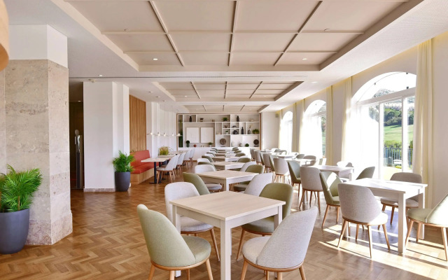 Dolce by Wyndham CampoReal Lisboa