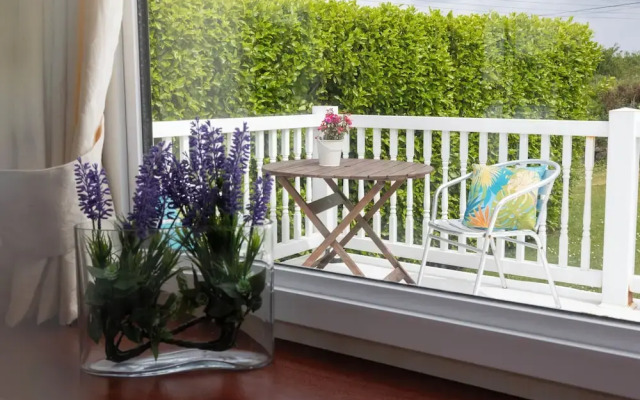 2br-garden-freeparking-charitydonation