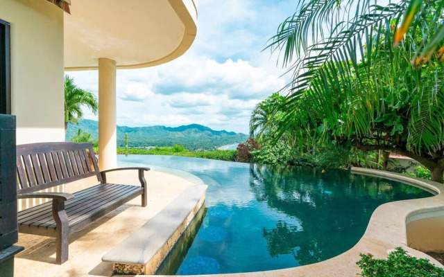 Hacienda-style Villa With Pool and Sweeping Ocean Views Above Potrero