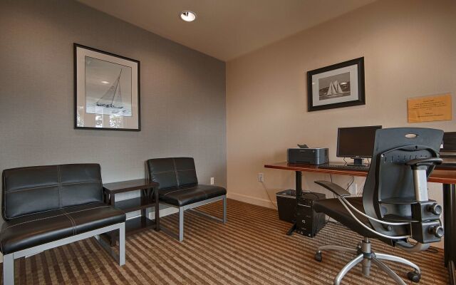 Best Western Yacht Harbor Hotel