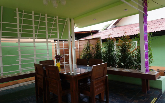 Kumkaew Tawon Palace Hotel