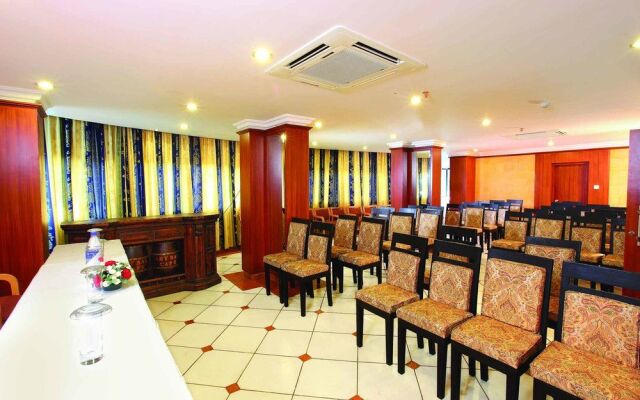 Emarald Hotel Cochin
