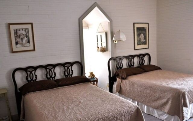 Meadows Inn Bed & Breakfast