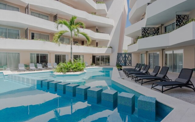 LUXURY 1-bdr -ROOFTOP POOL-GYM-PARK G310