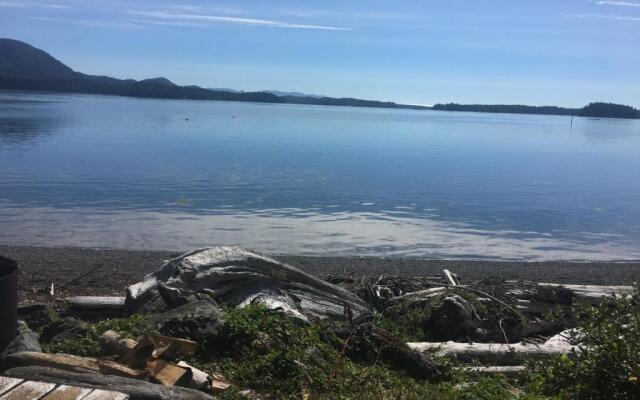 Tofino Stormbay Guest House