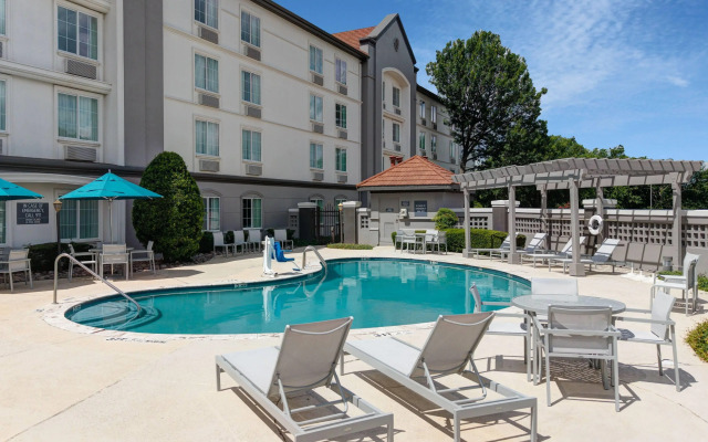 La Quinta Inn & Suites Sherman Denison