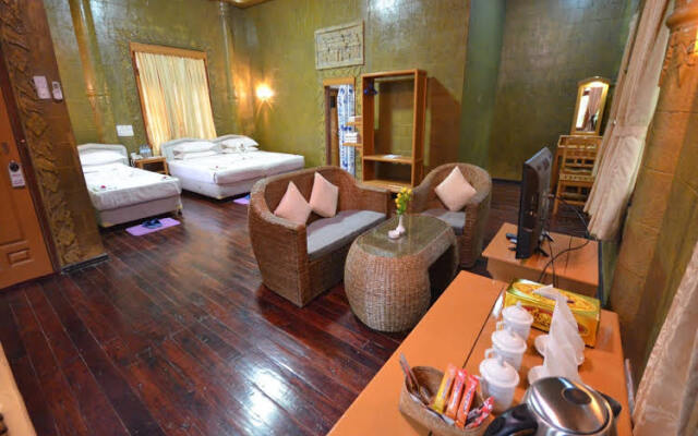 Shwe Thazin Hotel