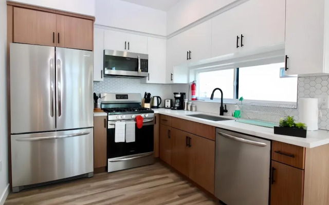 Los Angeles 3BR Villa Suites-FreeParking