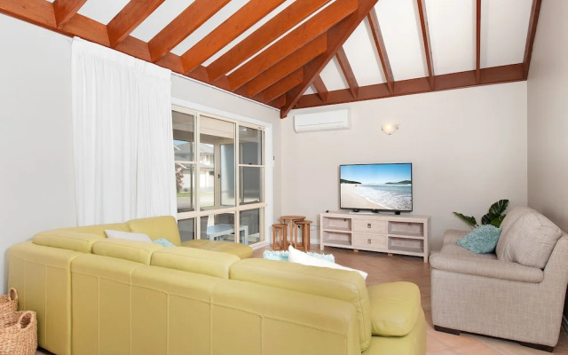 Occy's at Fingal Bay