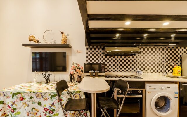Qiyu Homestay - West Nanjing Road Branch