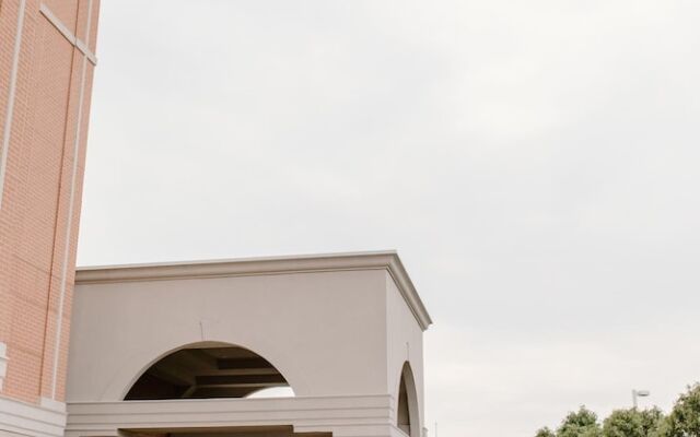 Chez Hotel Arlington Heights