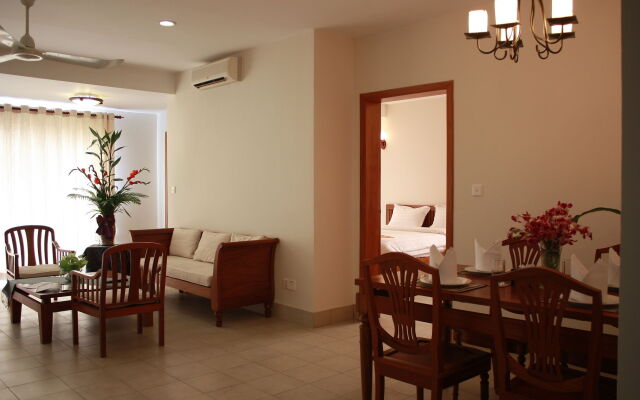 Lux Riverside Hotel & Apartment