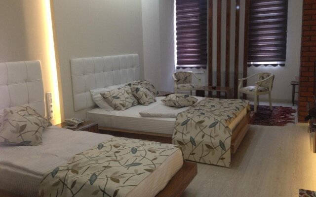 Şenler Otel