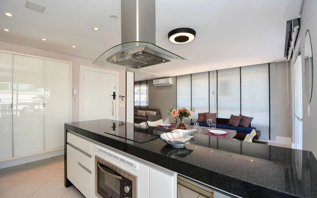 Cobertura em Jurerê a 200m da praia