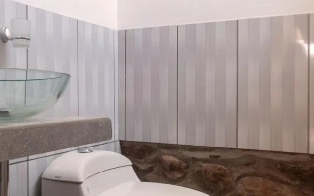 Valle verde, Hostel & camping