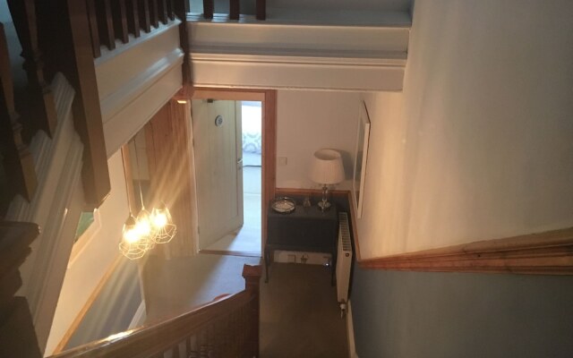 Lazy Waves Boutique B&B