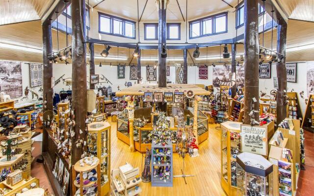 Navajoland Hotel of Tuba City