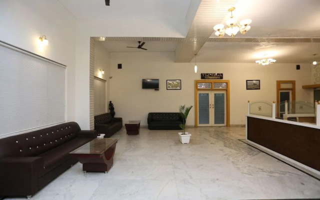 Oyo 19320 Hotel Chanakaya