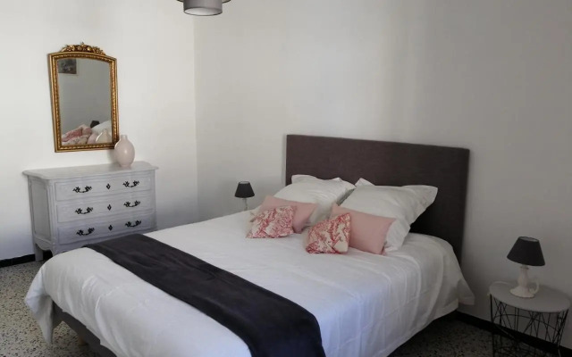 Bel Appartement Spacieux Centre Ville Uzes T3