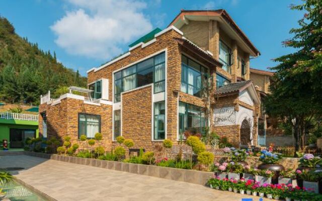 Zhimo Homestay (Wanfeng Linfenglin Huajing Branch)