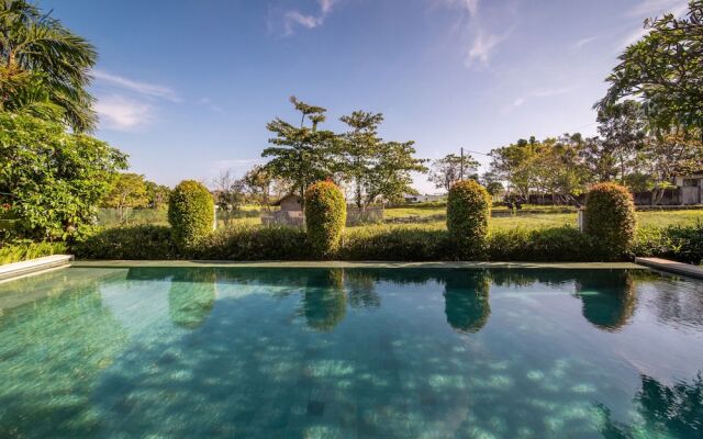 Peaceful Private Villa, 3 BR, Canggu With Staff