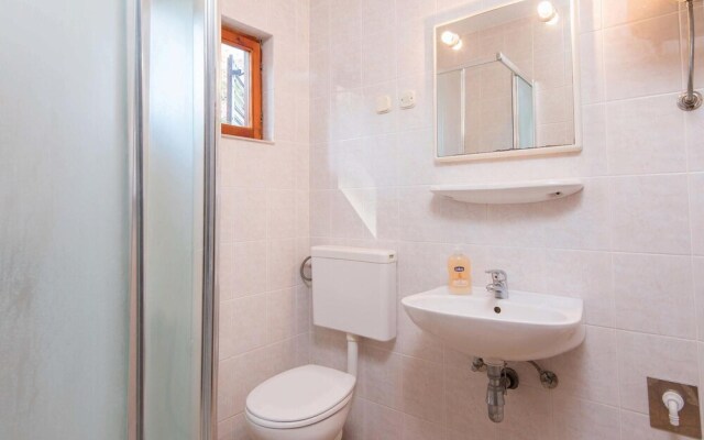 Beautiful Home in Prigradica With Wifi and 7 Bedrooms