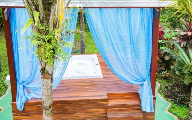 Linda casa com lazer a 500m da praia Guaratuba SP
