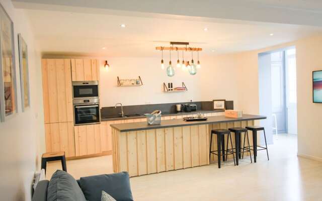 Maison bleue du bassin