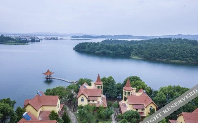 Qianshuiwan Resort